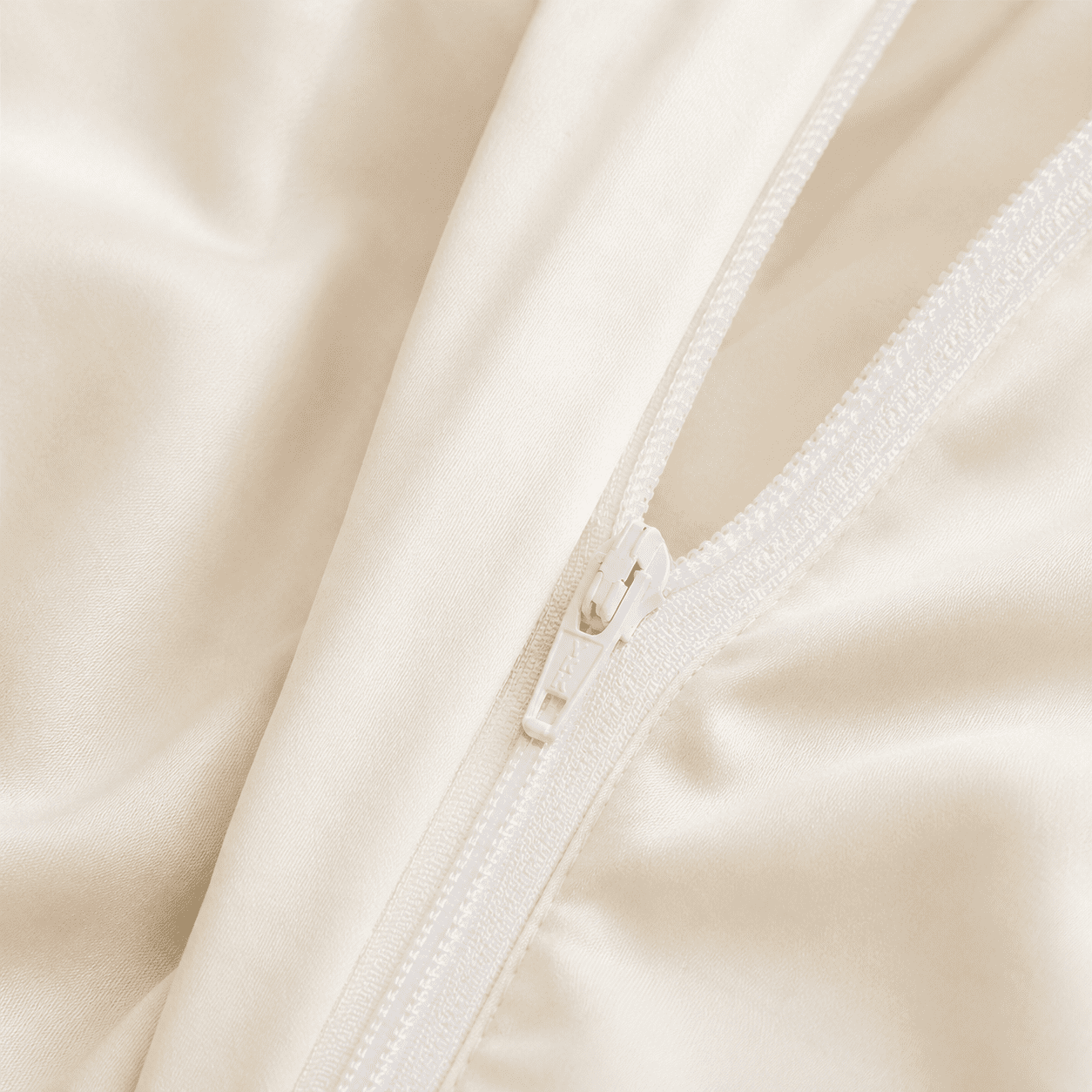 DBOZE 3 Pieces Satin Duvet Cover With Zipper Closure Bedding Sets 1800 Series Luxury Rich Silk Silky Super Soft Solid Color Reversible Honeymoon Wrinkle Free (King, Gold)