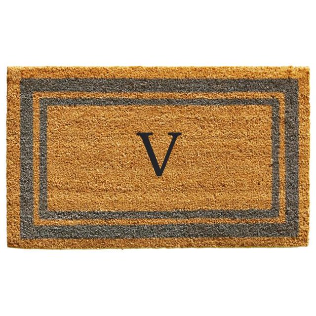 Calloway Mills 153021830V 18 x 30 in. Periwinkle Border Monogram Rectangular Doormat, Natural - Letter V