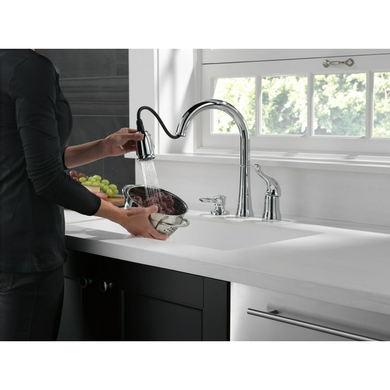 Delta Kate Single Handle Pull Down