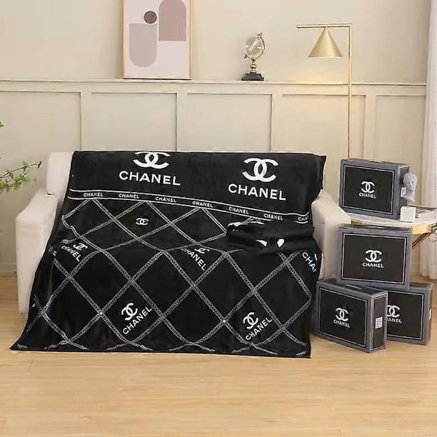 ⭐Light Luxury Flannel Blanket Big Brand Comfortable Blanket Sofa Nap Blanket ⭐