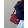 thumbnail image 3 of Bolso pequeño cuadrado de piel de charol rojo vintage, bolso de mano para debajo del brazo, bolso de hombro cuadrado a juego, bolso cruzado, 3 of 5