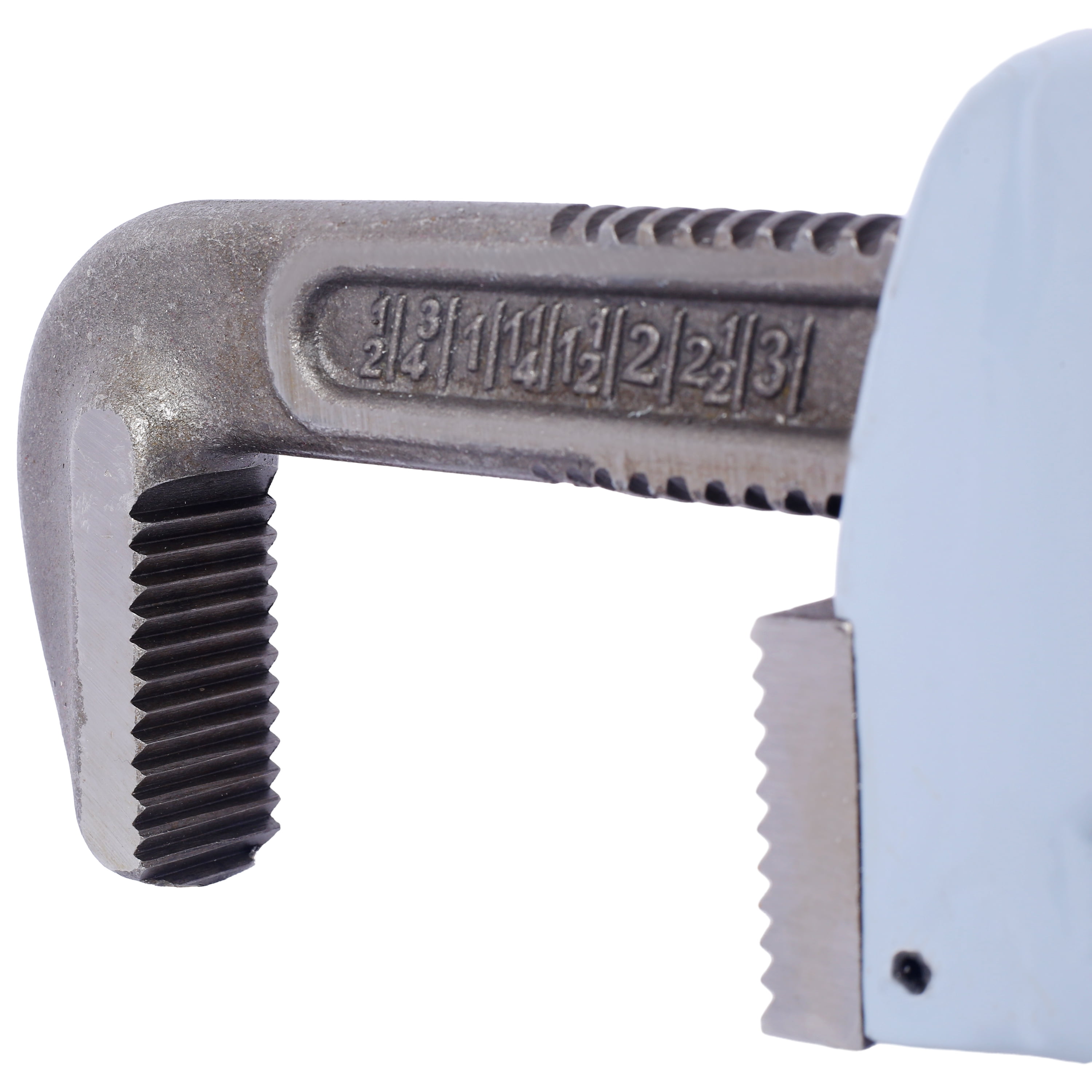 24 in Straight Pipe Wrench, Heavy Duty Plumbers Wrench, Hangable Design, for Water Pipes, Automotive Repairs