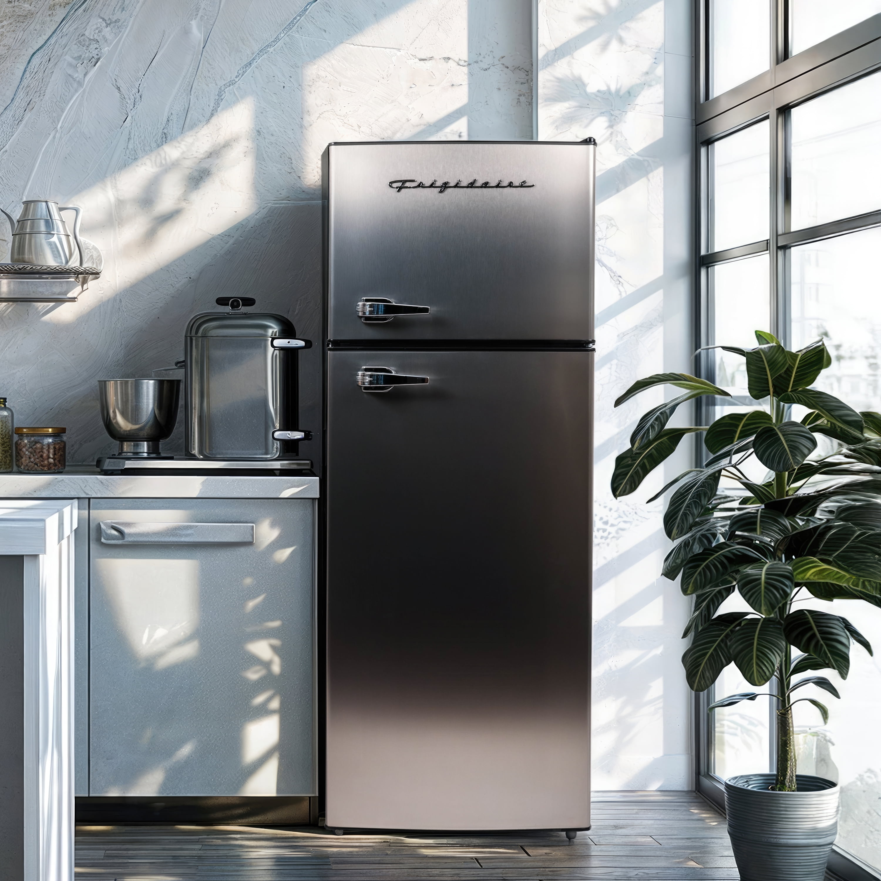 Frigidaire 7.5 Cu. ft. Retro Refrigerator, efr751, Platinum Design