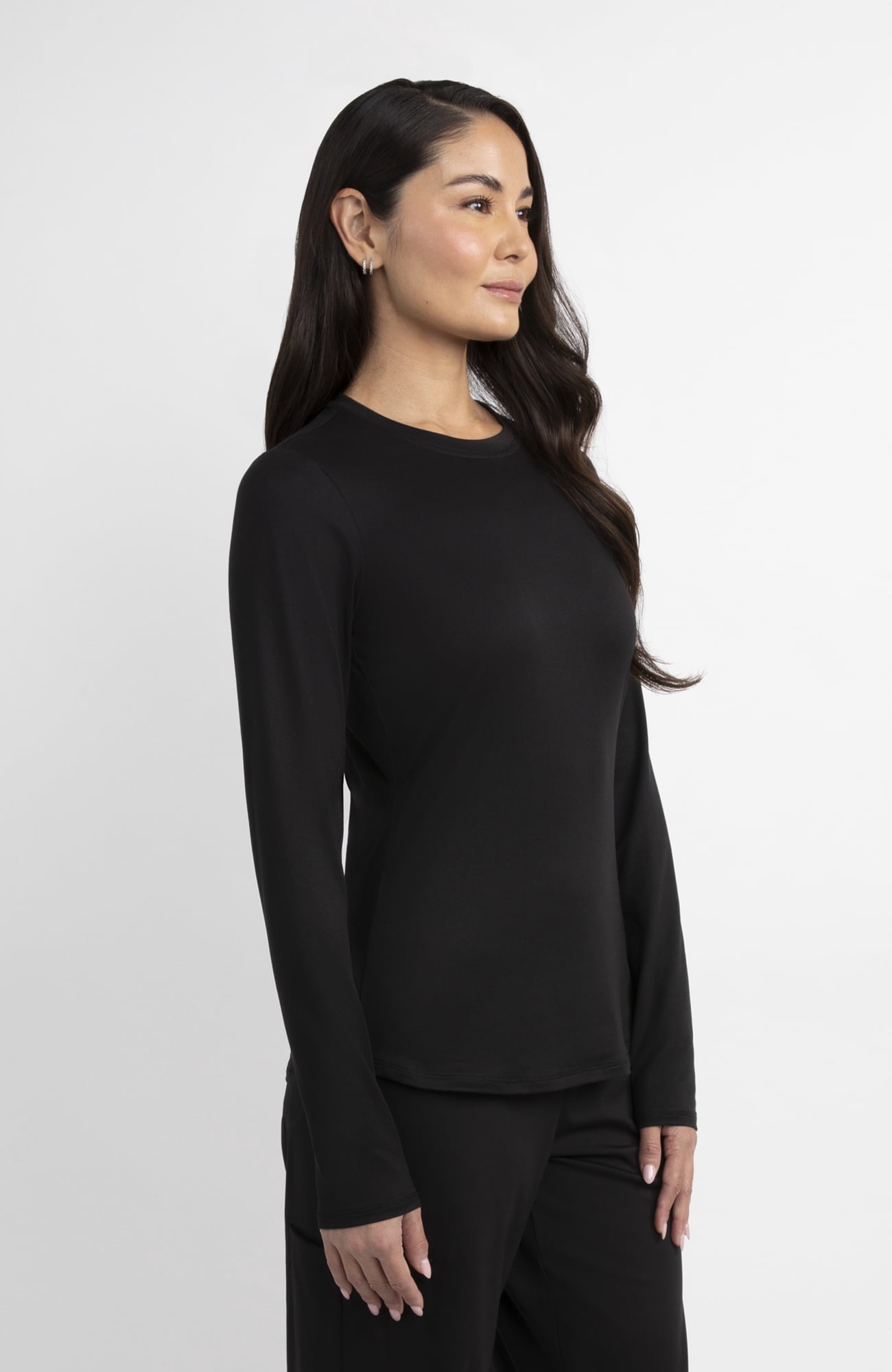 Gildan Women’s Crew Neck Long Sleeve Underscrub T-Shirt, 2-Way Stretch, Sizes XS-2XL