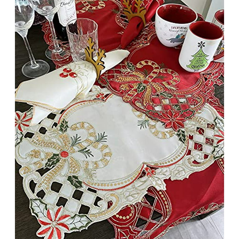 Fennco Styles Country Embroidered Apple Cloth Napkins 20 W x 20 L, Set of  4 - White Elegant Dinner Napkins for Everyday, Dining Table, Family
