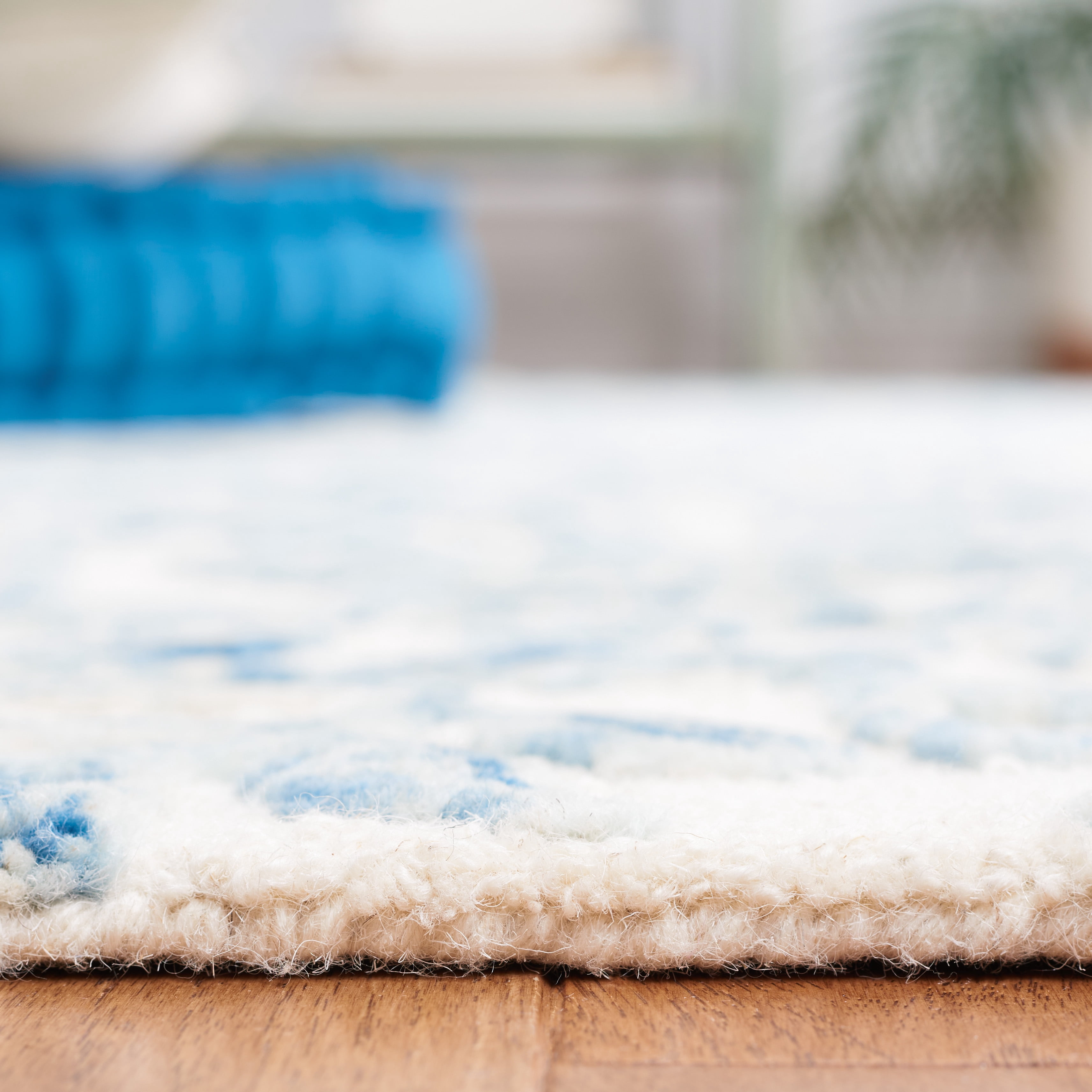 Safavieh Jardin Lailee Leaves Runner Rug, Ivory/Blue, 2'3" x 8'