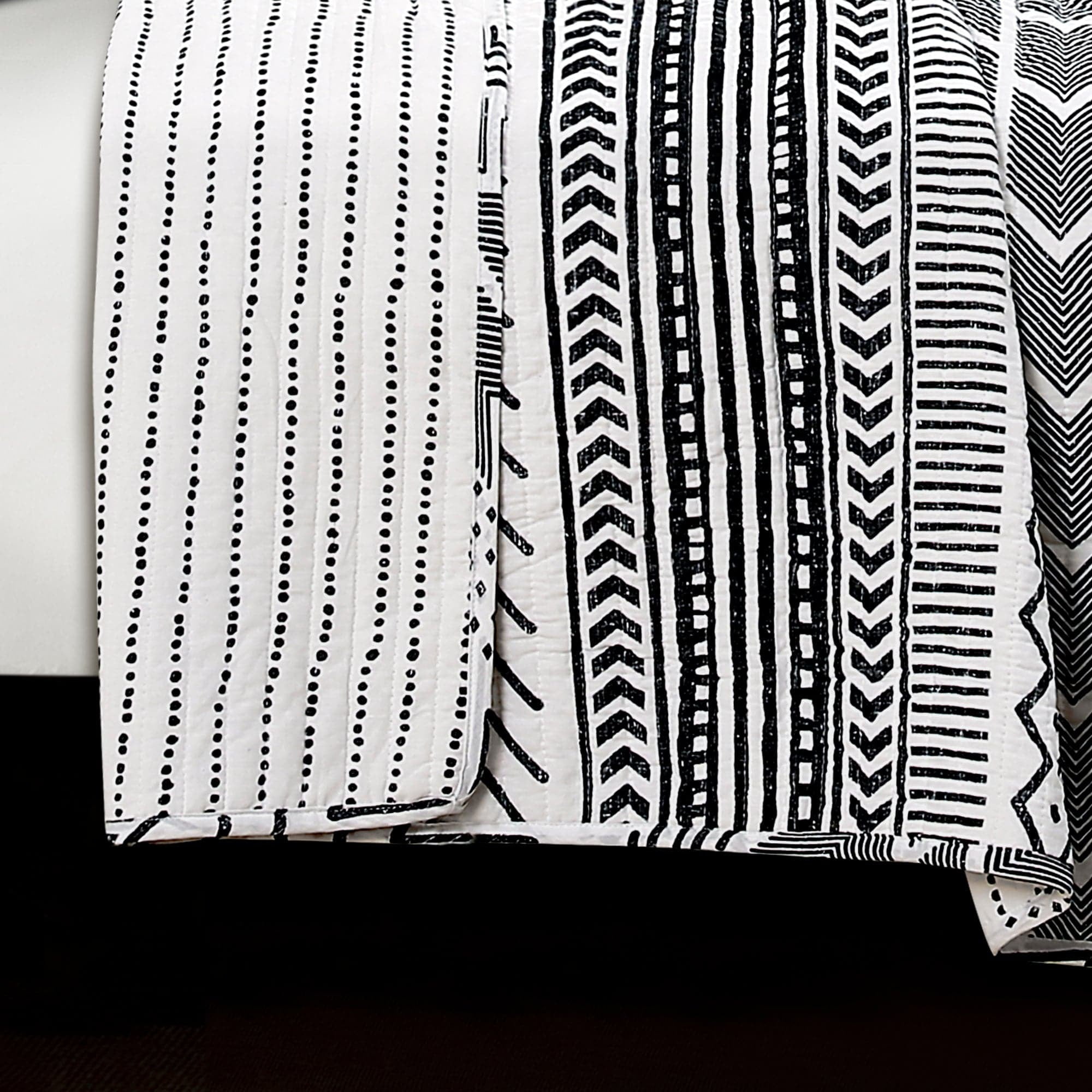 Lush Decor Hygge Geo Cotton Reversible Quilt, Full/Queen, Geometric Print, Navy/White, 3-pc set includes: 1 Quilt, 2 Pillow Shams