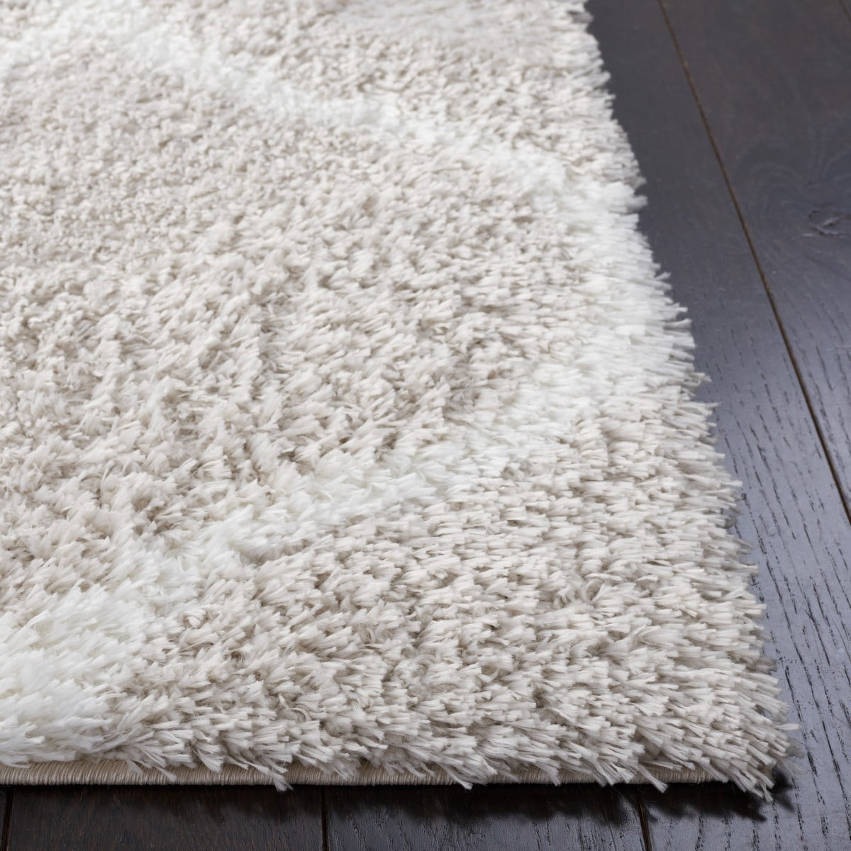 SAFAVIEH Tahoe Thelma Quatrefoil Shag Area Rug, 4' x 6', Silver/White