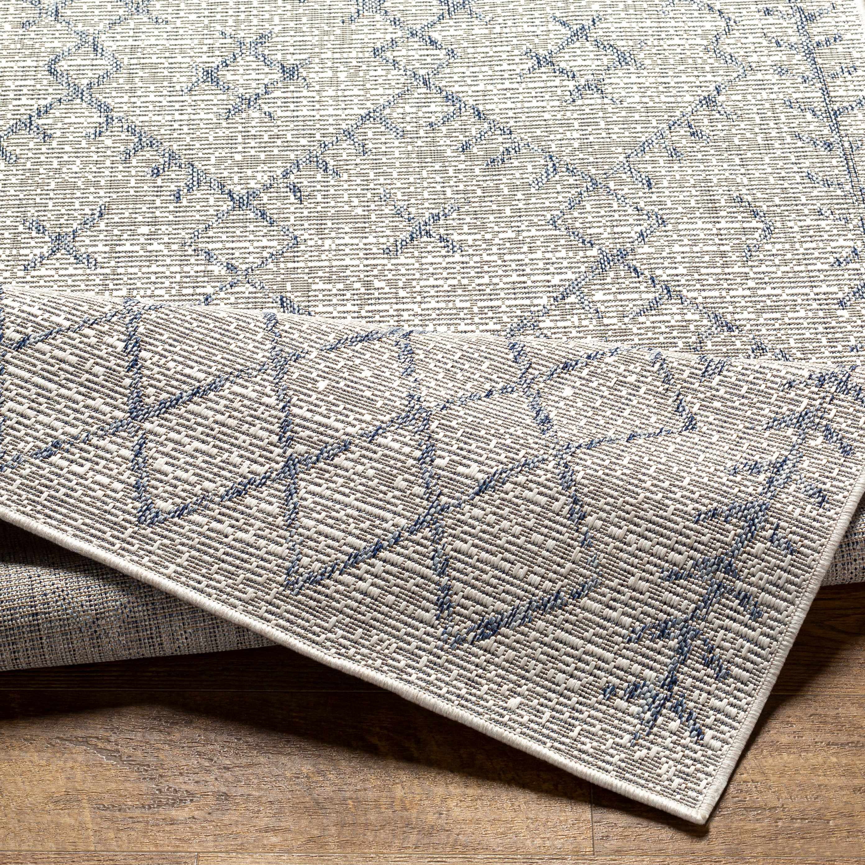 BoutiqueRugs Maunawili Bohemian, Transitional Area Rug - Outdoor Safe - Medium Gray, Gray, Pale Blue - 5'3" Round