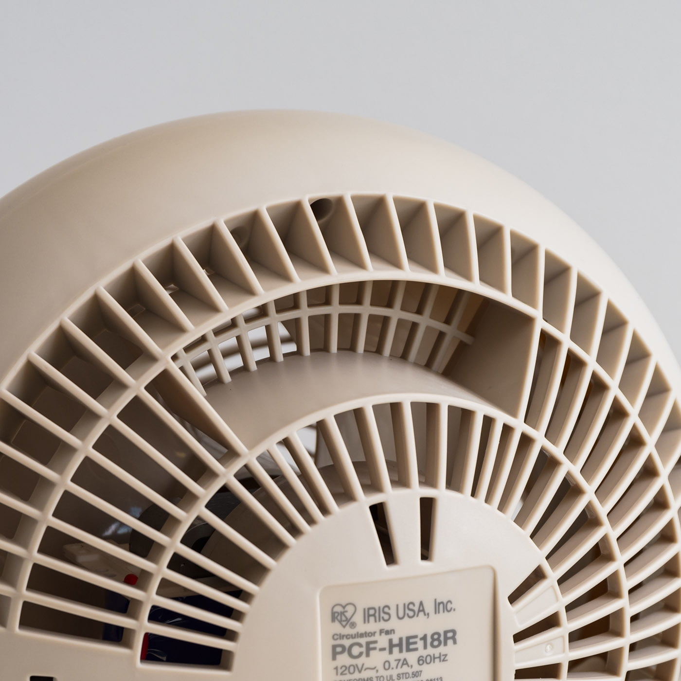 IRIS USA WOOZOO 9 3-Speed Oscillating Vortex Desktop Fan with Remote  Control, Beige - Walmart.com