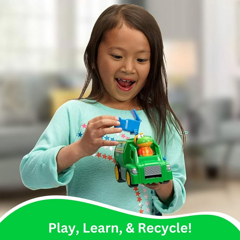 Ryan's World Recycling Truck with Gus the Gummy Gator Figure