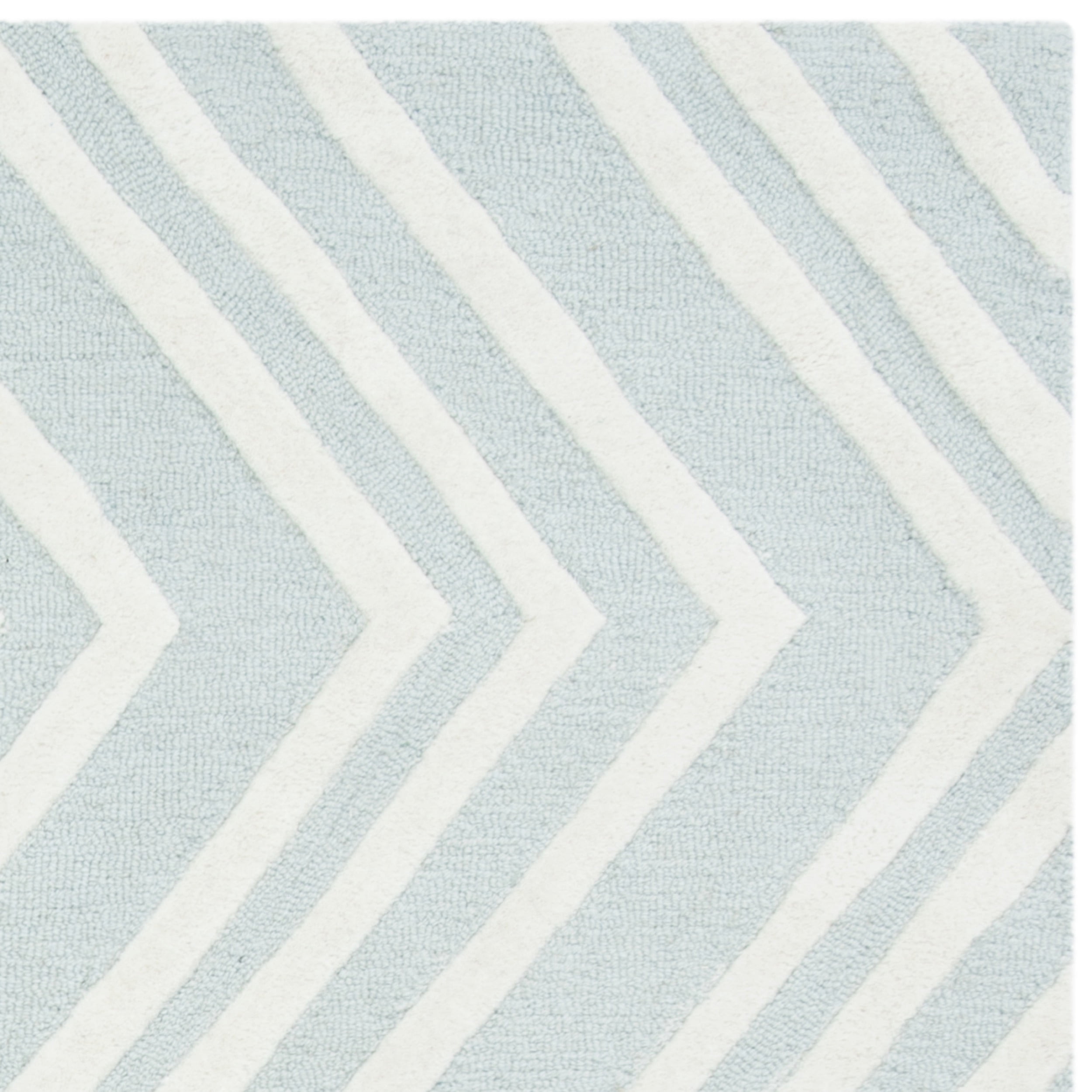 SAFAVIEH Kids Wave Chevron Wool Area Rug, Mint/Ivory, 5' x 7'