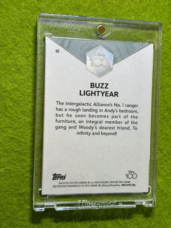Buzz LightYear DISNEY 100 PURPLE REFRACTOR #/299 ToyStory CARD