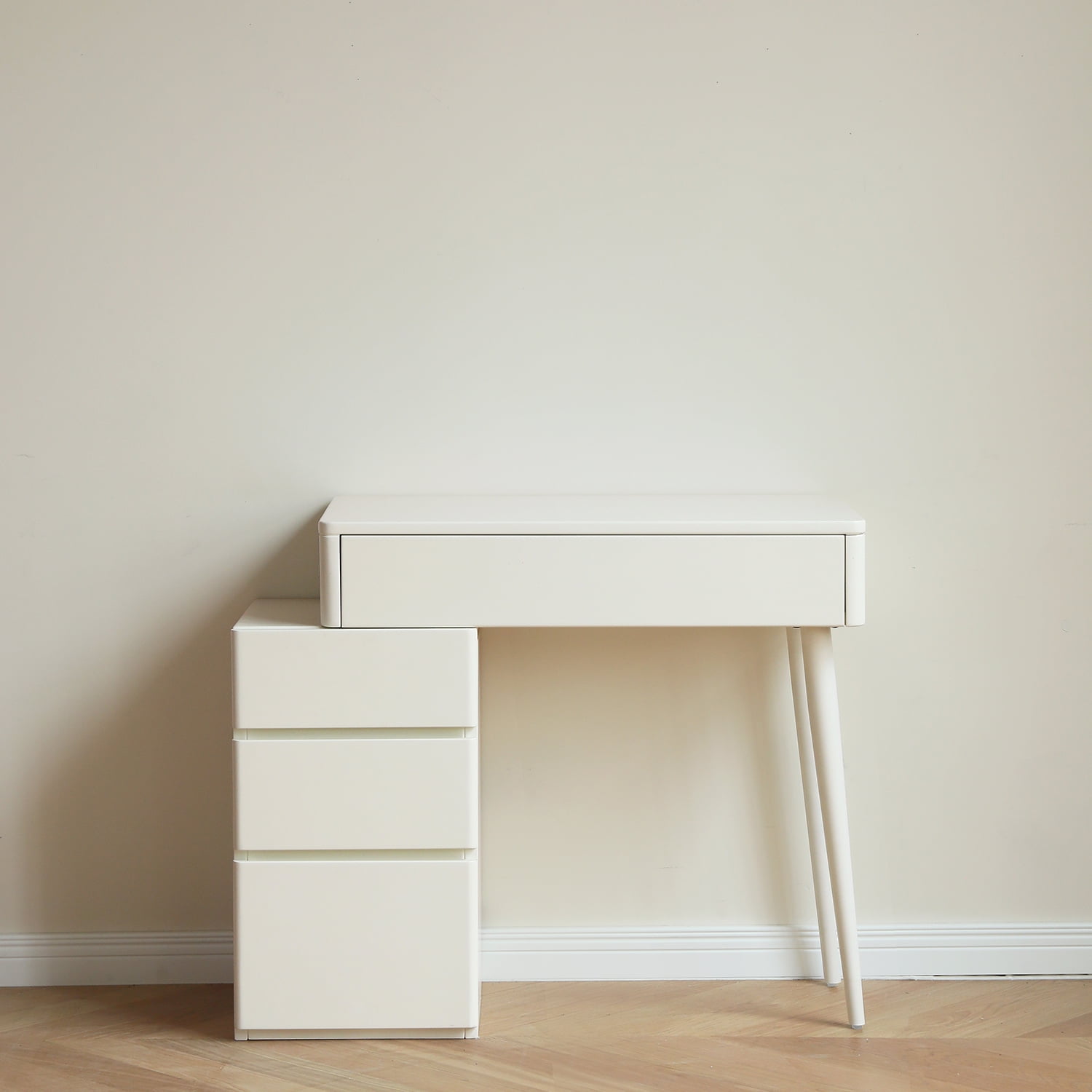 MAYEERTY Solid Liriodendron Wood Dresser Table with Stool – Elegant White Vanity with Storage Drawers