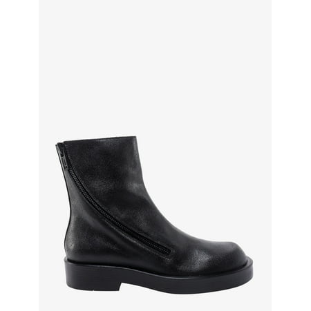 

MAN Leather boots with used effect characterized by obvious signs of scratches and worn-out leather