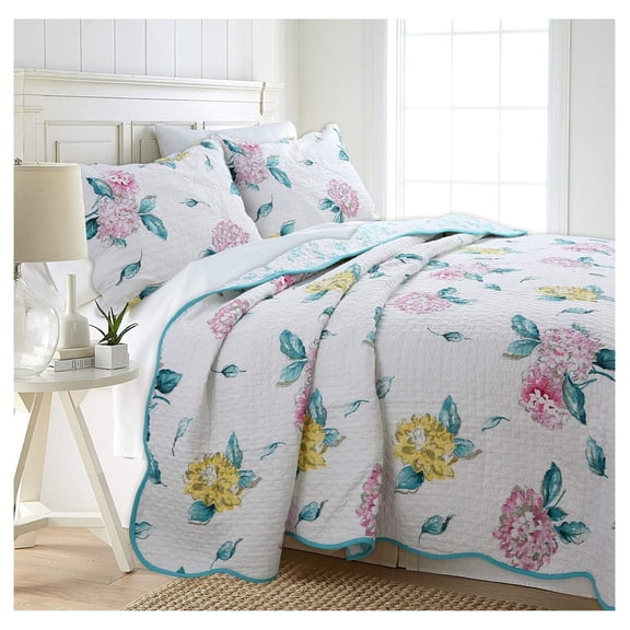 GpLuMy 100% Cotton Turquoise Blue Floral Hydrangea Garden Leaf Reversible Quilt Bedding Set, Coverlet, Bedspread (Valencia , King-3 Piece)