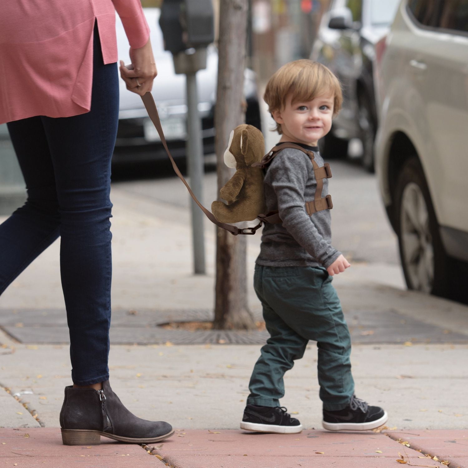 On the Goldbug 2-in-1 Safety Security Harness Buddy