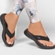 thumbnail image 2 of Sandalia Skechers Performance On The Go 600Sunny para mujer, color negro, 2 of 3