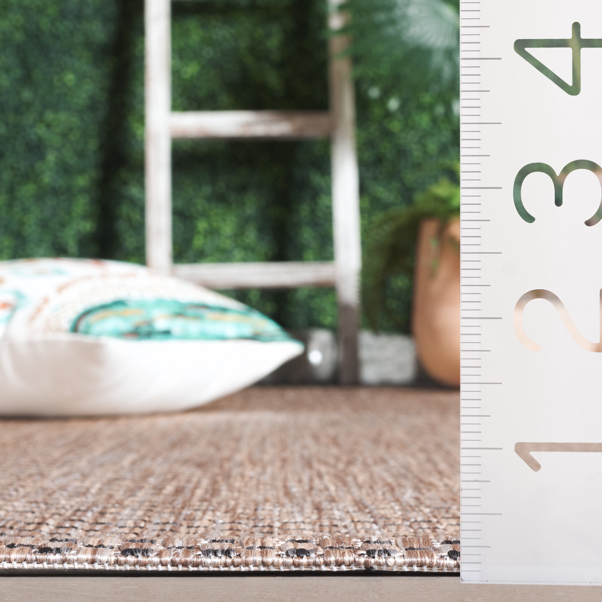Safavieh Courtyard Finnian Solid Indoor/Outdoor Runner Rug, Natural/Black, 2'3" x 22'
