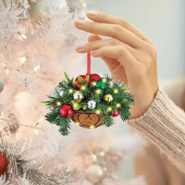 Xihbxyly Cesta Colgante Navideña, Adorno Colgante de Madera 3D, Decoración Ligera para Árbol o Puerta, Decoración Navideña Versátil, Tamaño Compacto de 8 Cm, Perfecta para Fiestas Navideñas.