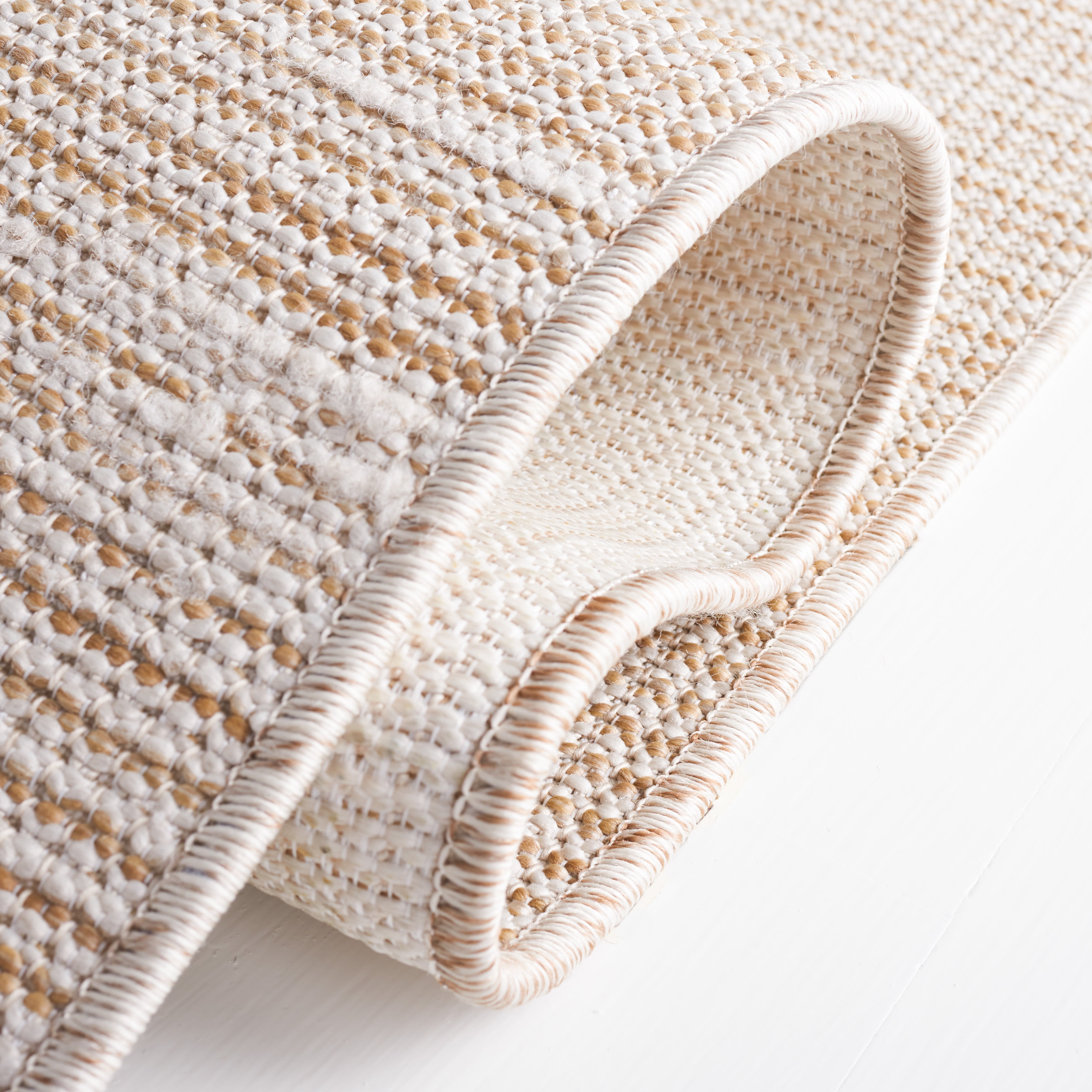 SAFAVIEH Martha Stewart Hampton Solid Indoor/Outdoor Area Rug, Beige, 6'5" x 6'5" Square