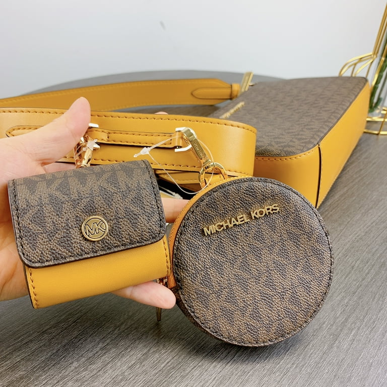Michael Kors 35S1GTVC3B Jet Set Travel Small Logo Shoulder Michael Kors 35S1GTVC3B Jet Set Travel Small Logo Shoulder