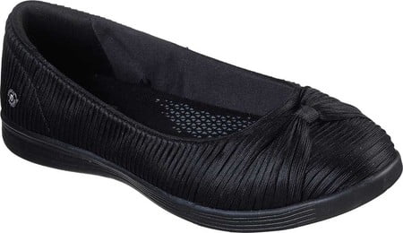 sketchers black flats