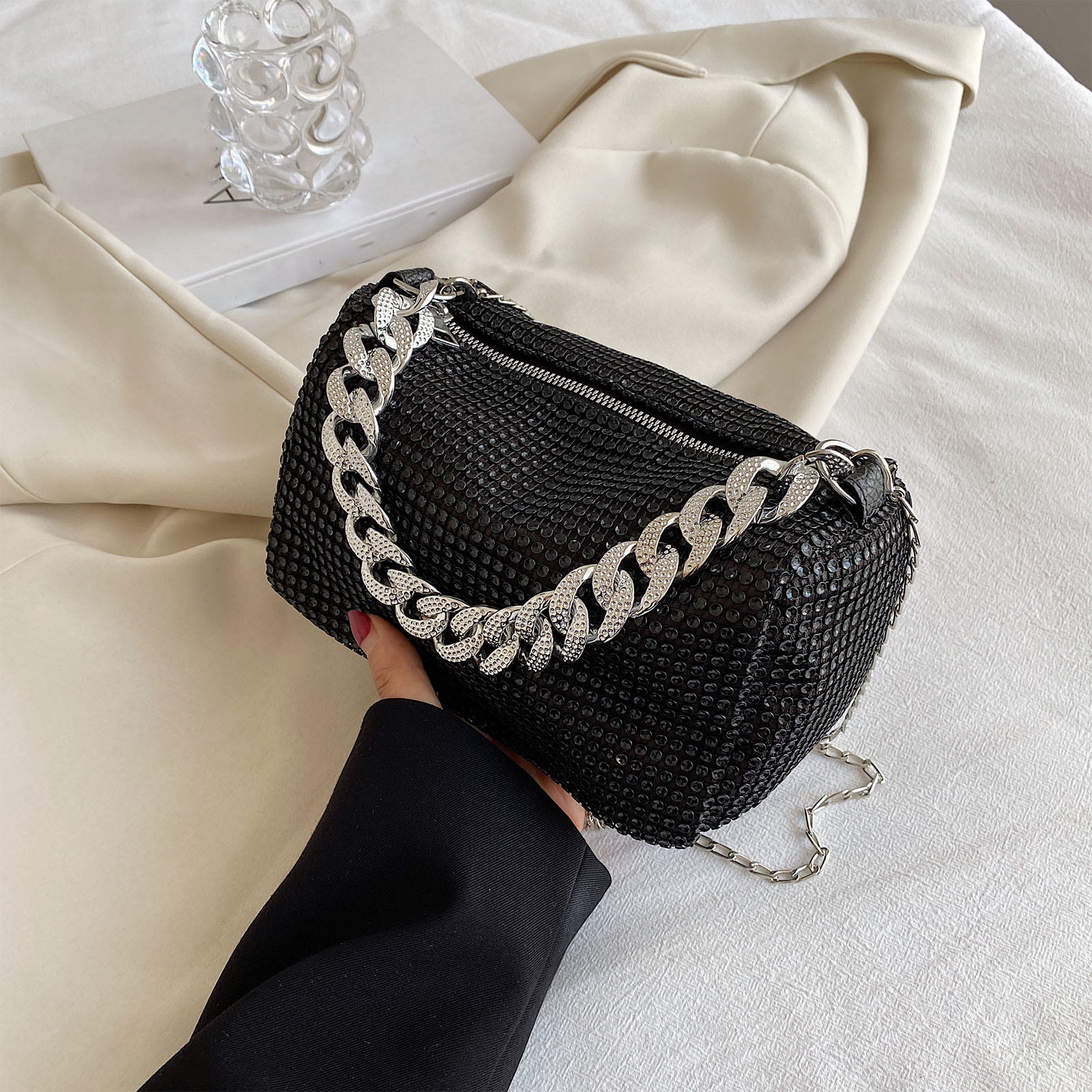 IAMUHI Womens Sequins Handle Evening Handbags and Purses,Glitter Mermaid  Clutch Chain Shoulder Crossbody Purse,Black: Handbags