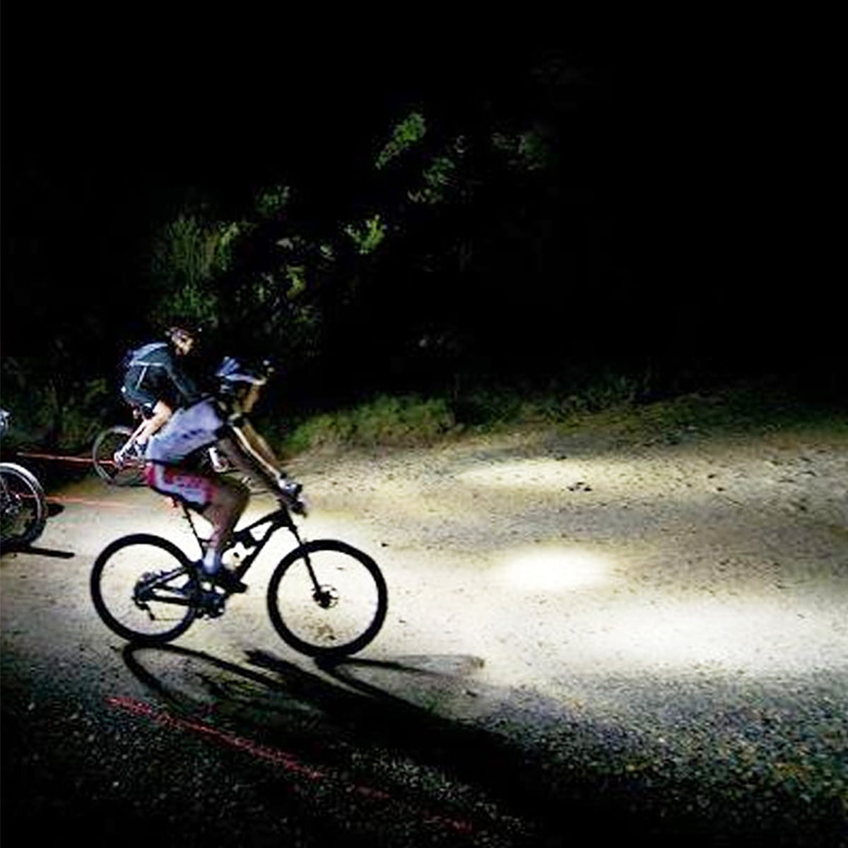 GEUNTECH LED Bicycle Light Speedometer Waterproof LCD Display Bike Night Riding Bicycle Odometer USB Rechargeable Bicycle Headlight Light Set