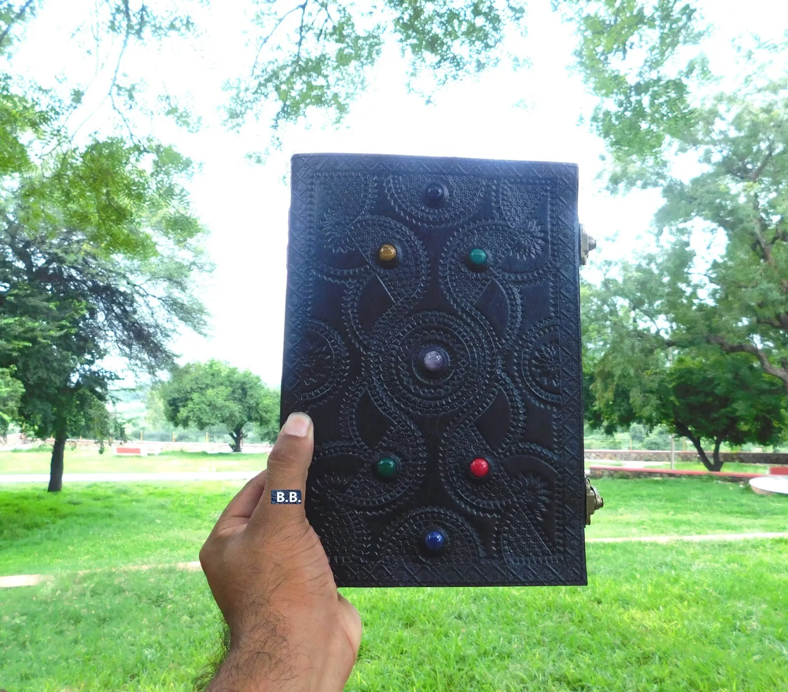 Handcrafted Embossed Design Vintage Leather Bound Journal Diary Yingyang Grimoire Style Seven Stone Notebook For Men & Women
