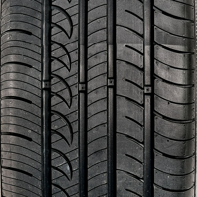 Vantage UHP All Season 215/45ZR17 91W XL Passenger Tire