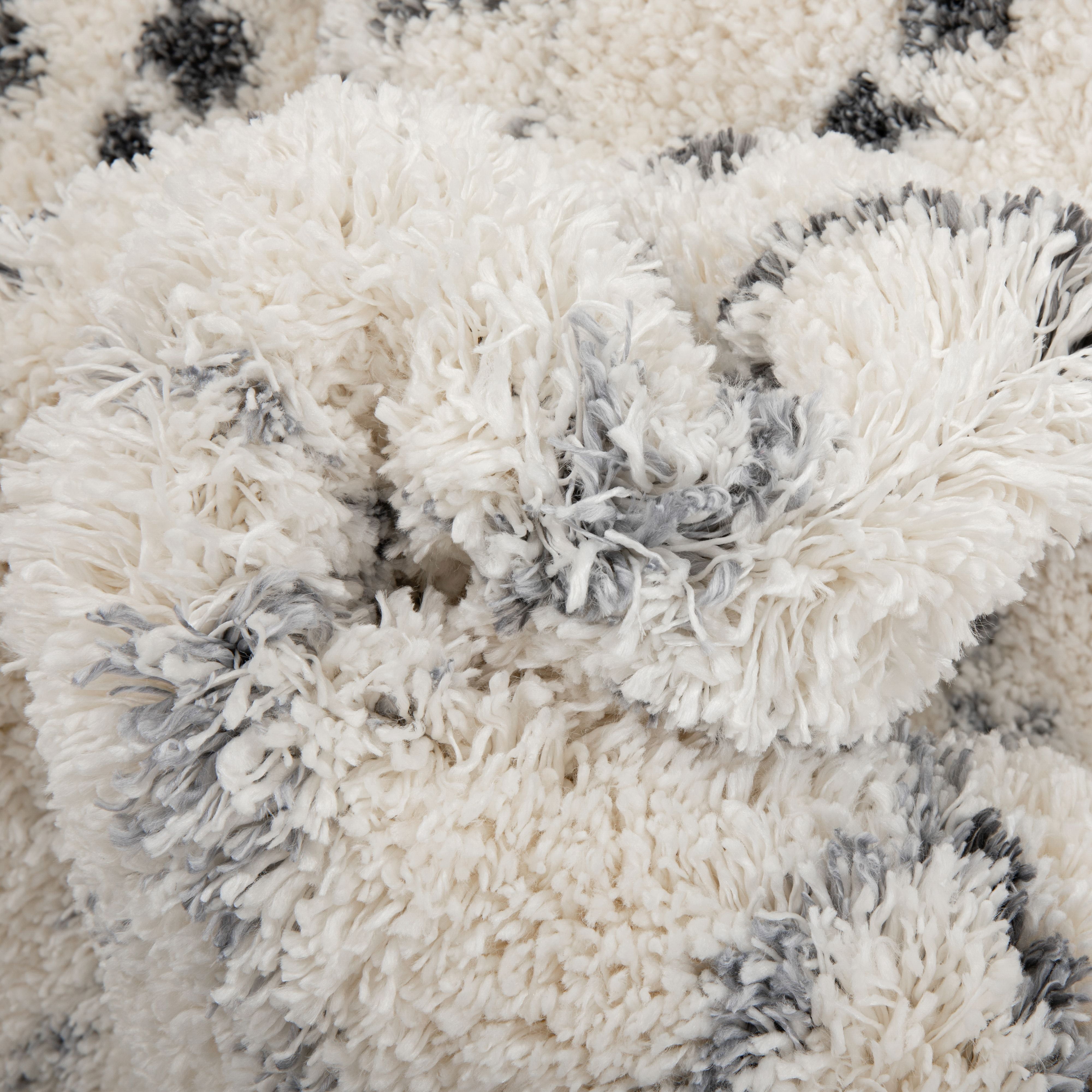 Well Woven Chloe Blossom Moroccan Trellis Ivory 5'3" x 7'3" Super Soft & Thick Shag Area Rug
