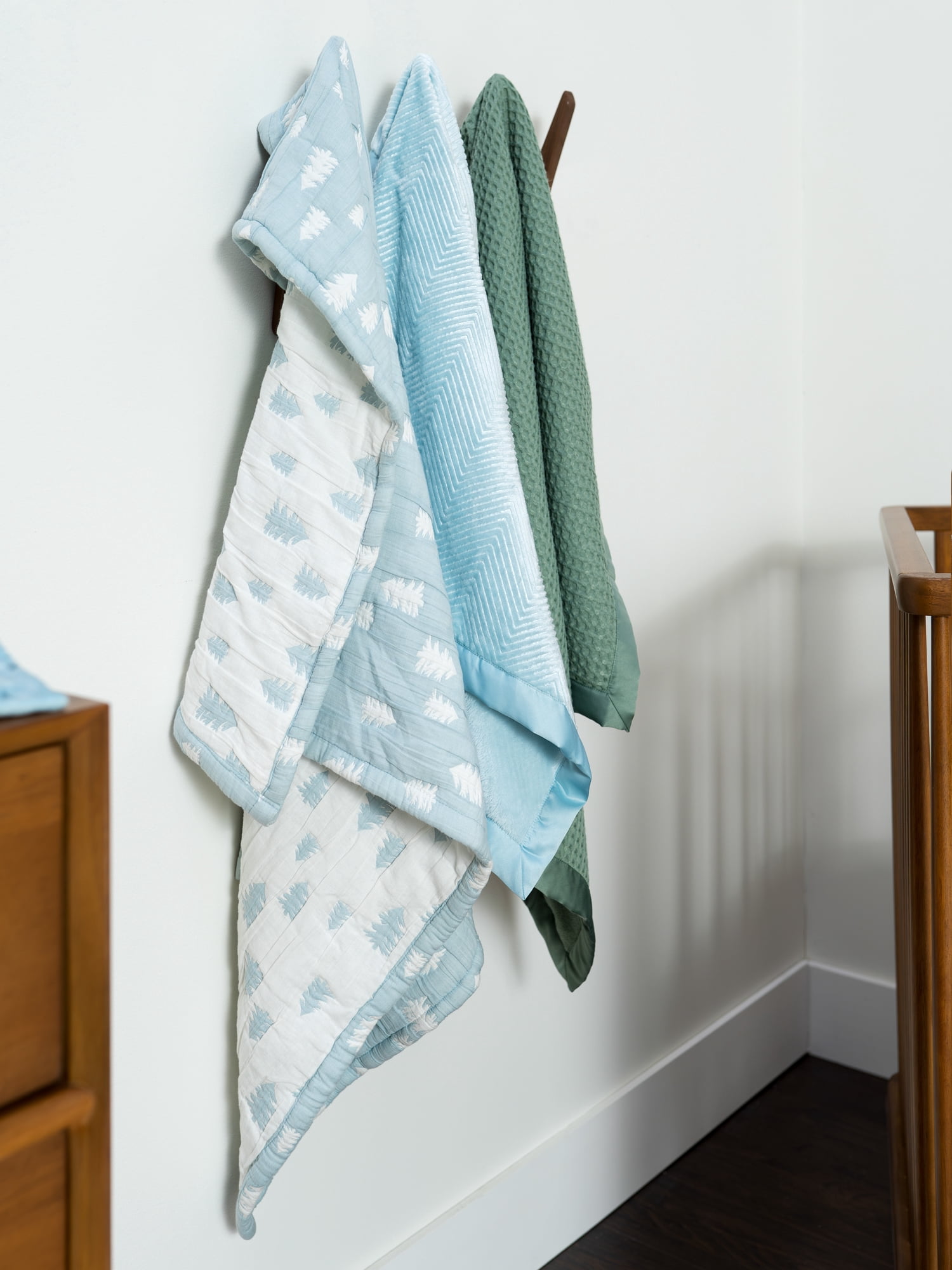 Modern Moments By Gerber Baby Boy Jacquard Gauze Blanket, Blue