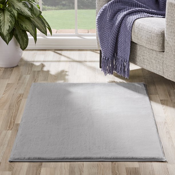 Mainstays Rabbit FauxFur, 30" x 46", Grey Accent Rug with TPRBacking