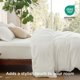 thumbnail image 5 of Juego de cama Bedsure King, funda de edredón con sábana bajera ajustable, 4 piezas, 5 of 7