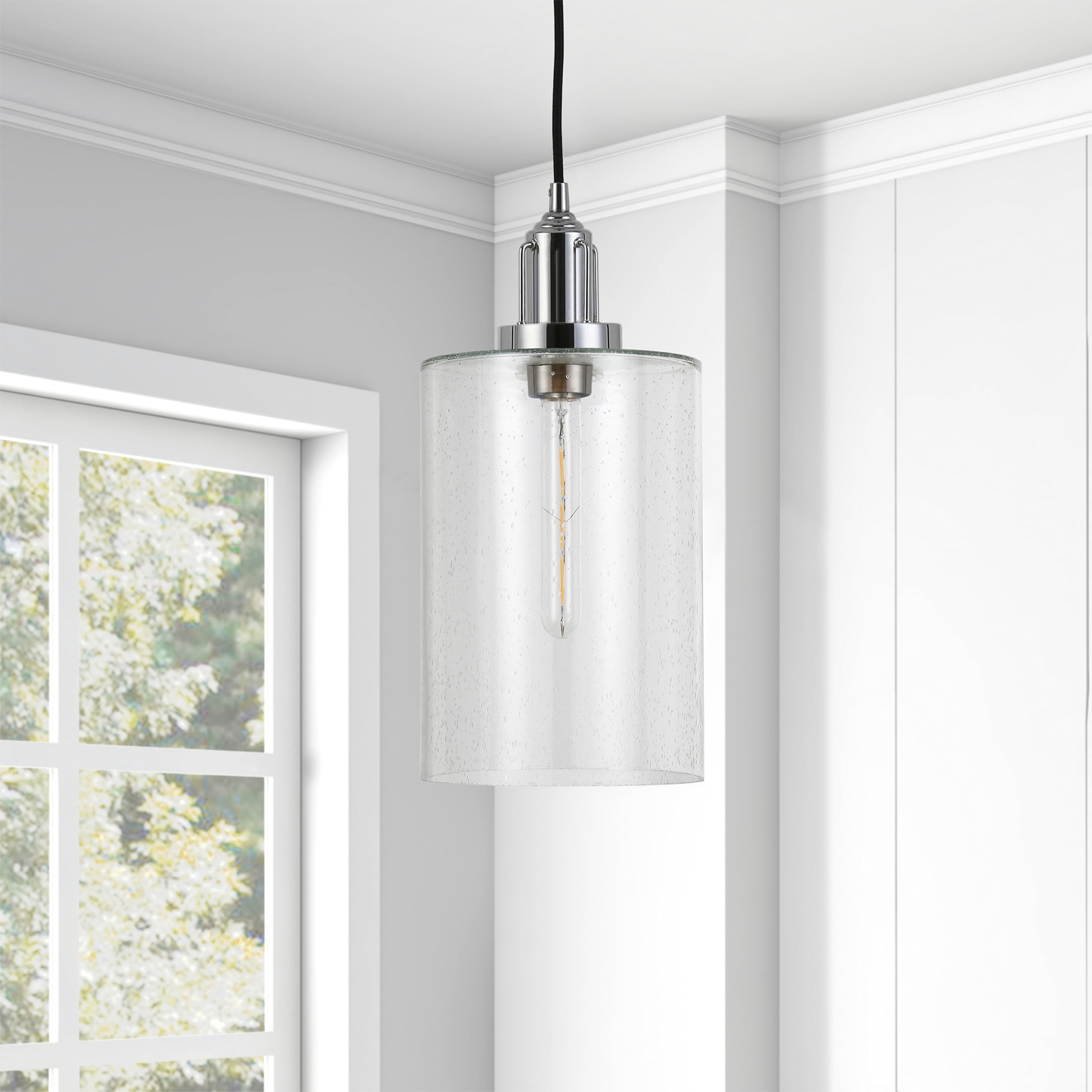 Evelyn&Zoe 7" Polished Nickel Metal/Glass Pendant