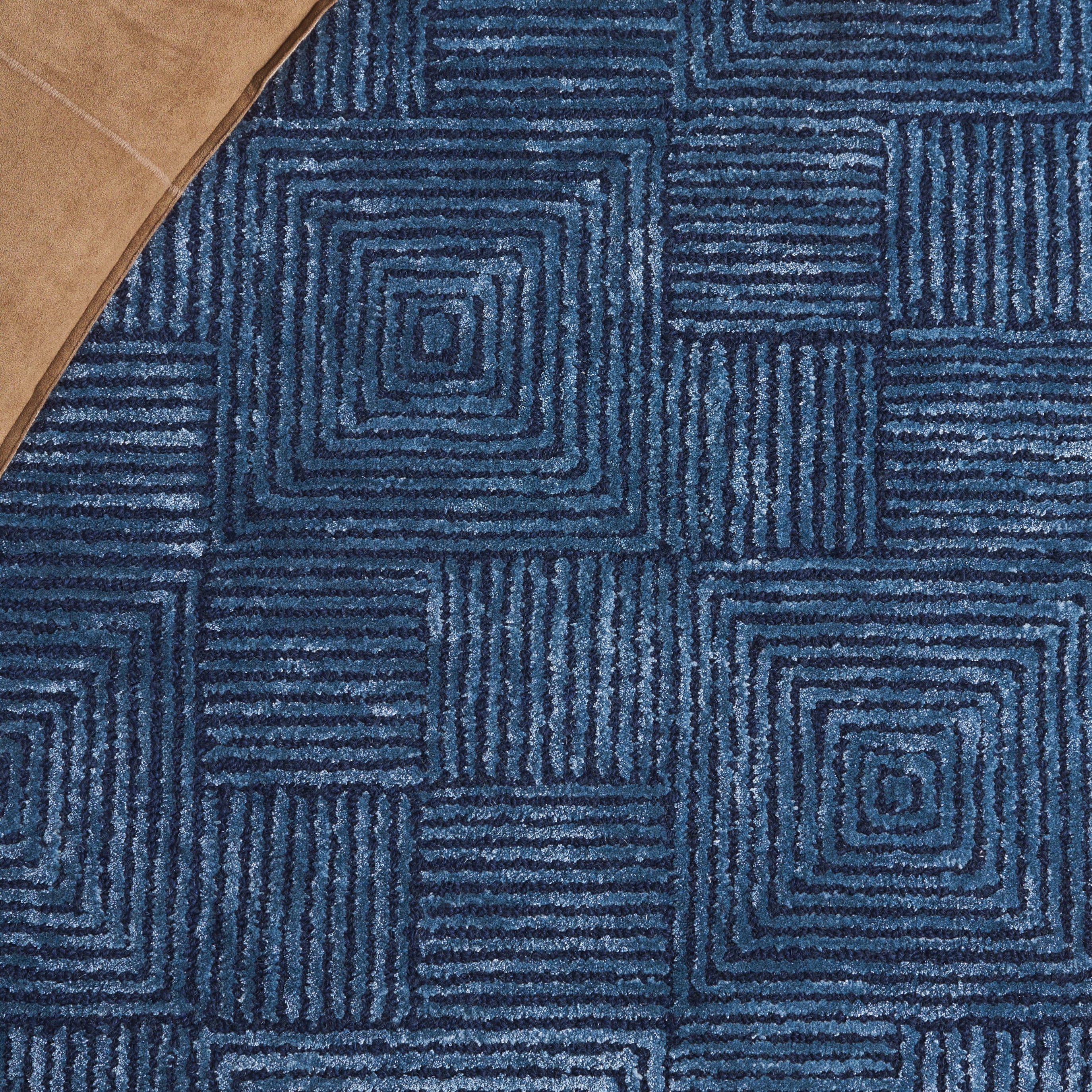 SAFAVIEH Glamour Damhan Geometric Area Rug, Navy, 6' x 6' Round
