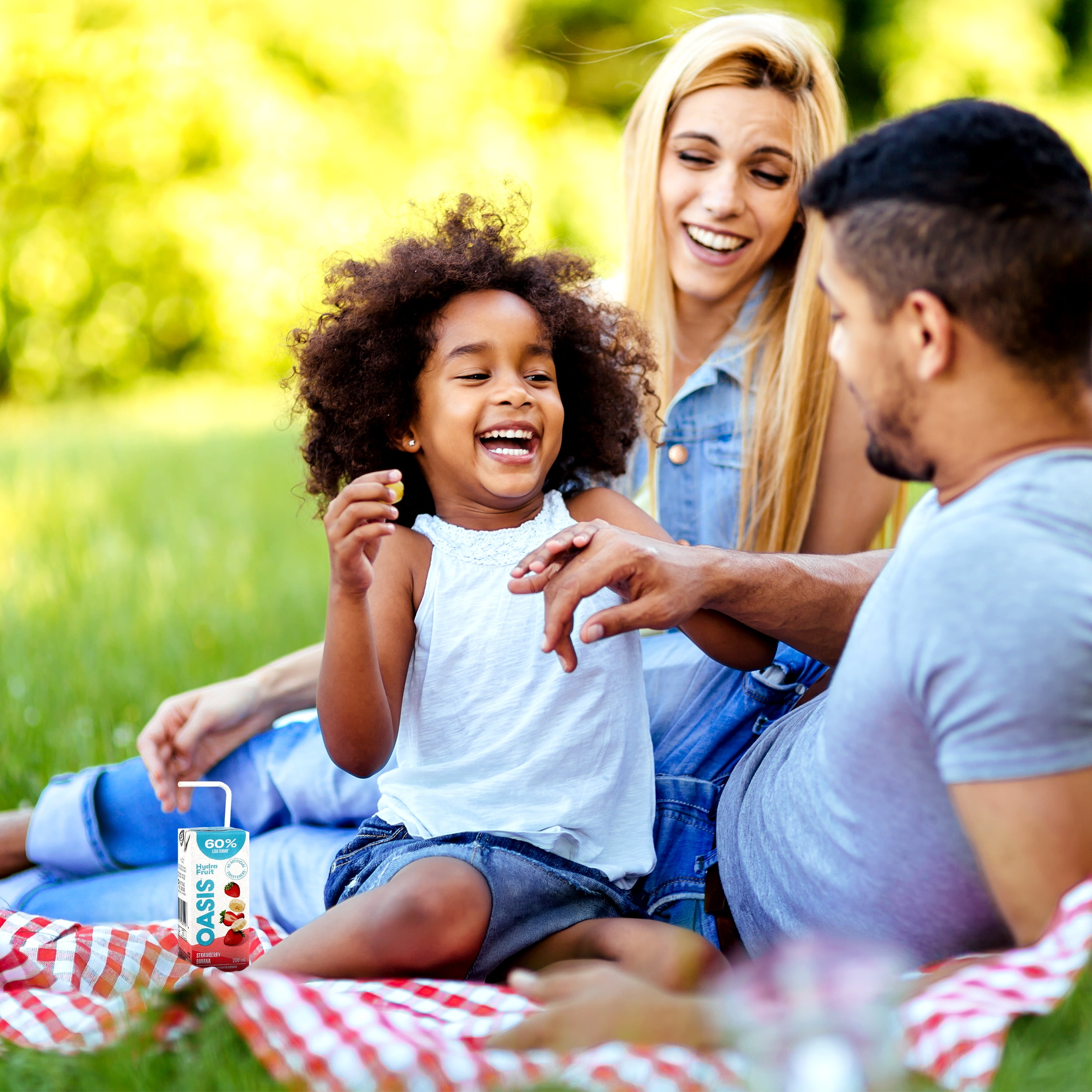 Boîtes de jus de fruits fraise banane JUS FRAISE/BANANE OASIS HYDRAFRUIT 8X200ML