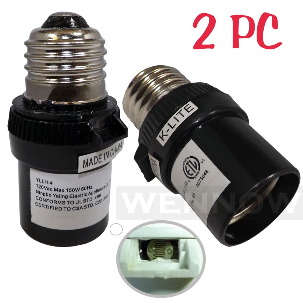 Automatic Photocell Light Socket Dusk-to-Dawn Light Control Screw In Bulb 