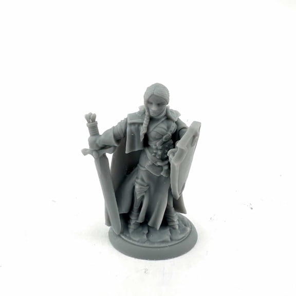 Isabeau Laroche Female Warrior Miniature 25mm Heroic Scale Figure Dungeon Dwellers Reaper Miniatures
