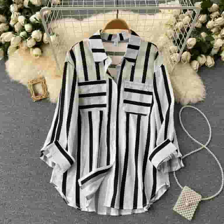 【新作からSALEアイテム等お得な商品満載】 Black EHTMSAK and Button Low High Women Shirt Striped White Clothing