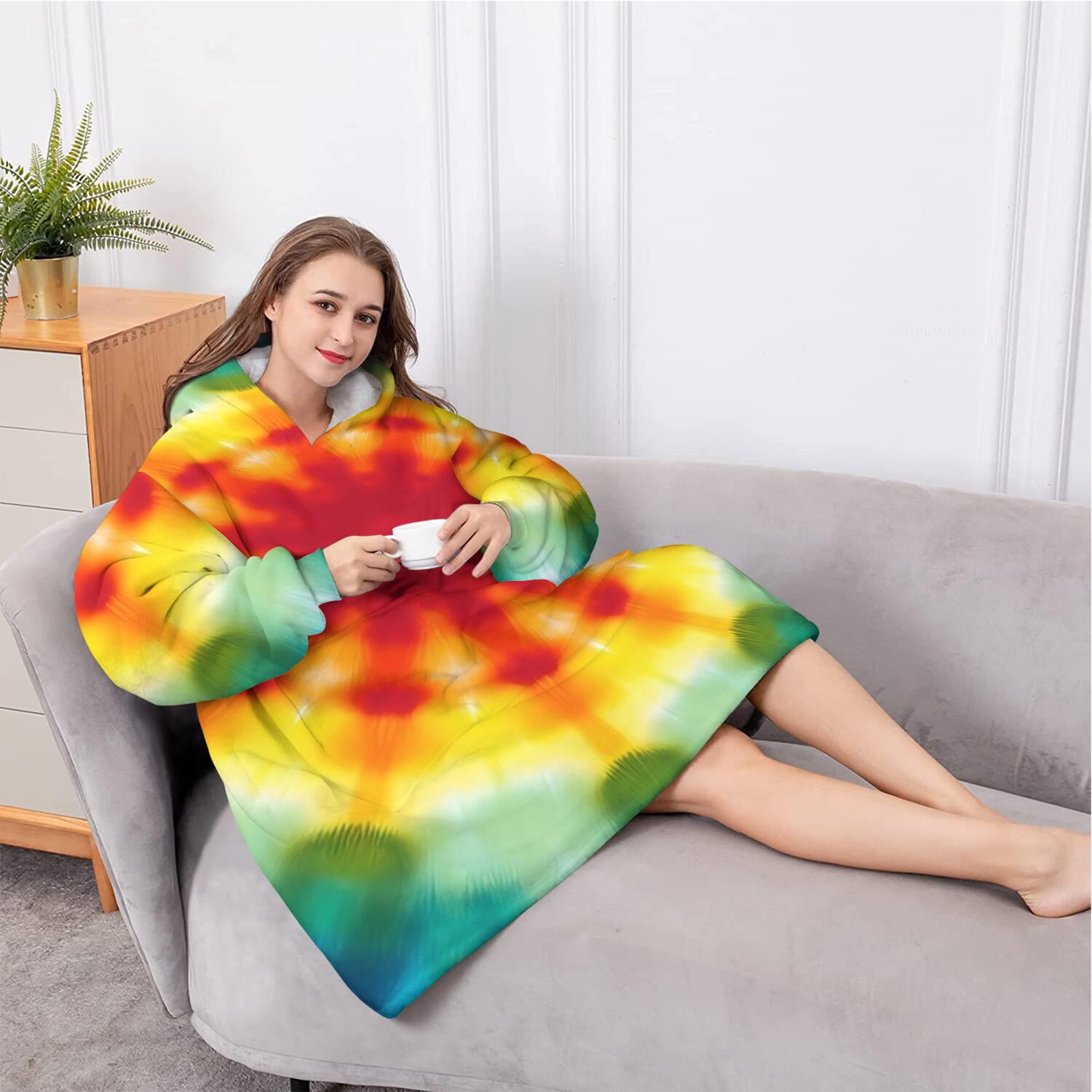 Oversized Wearable Blanket Hoodie,Tie Dye Soft Petal Ring Pattern Sherpa Blanket Hoodie with Super Pockets,Super Warm Fuzzy Pullover for Women & Men