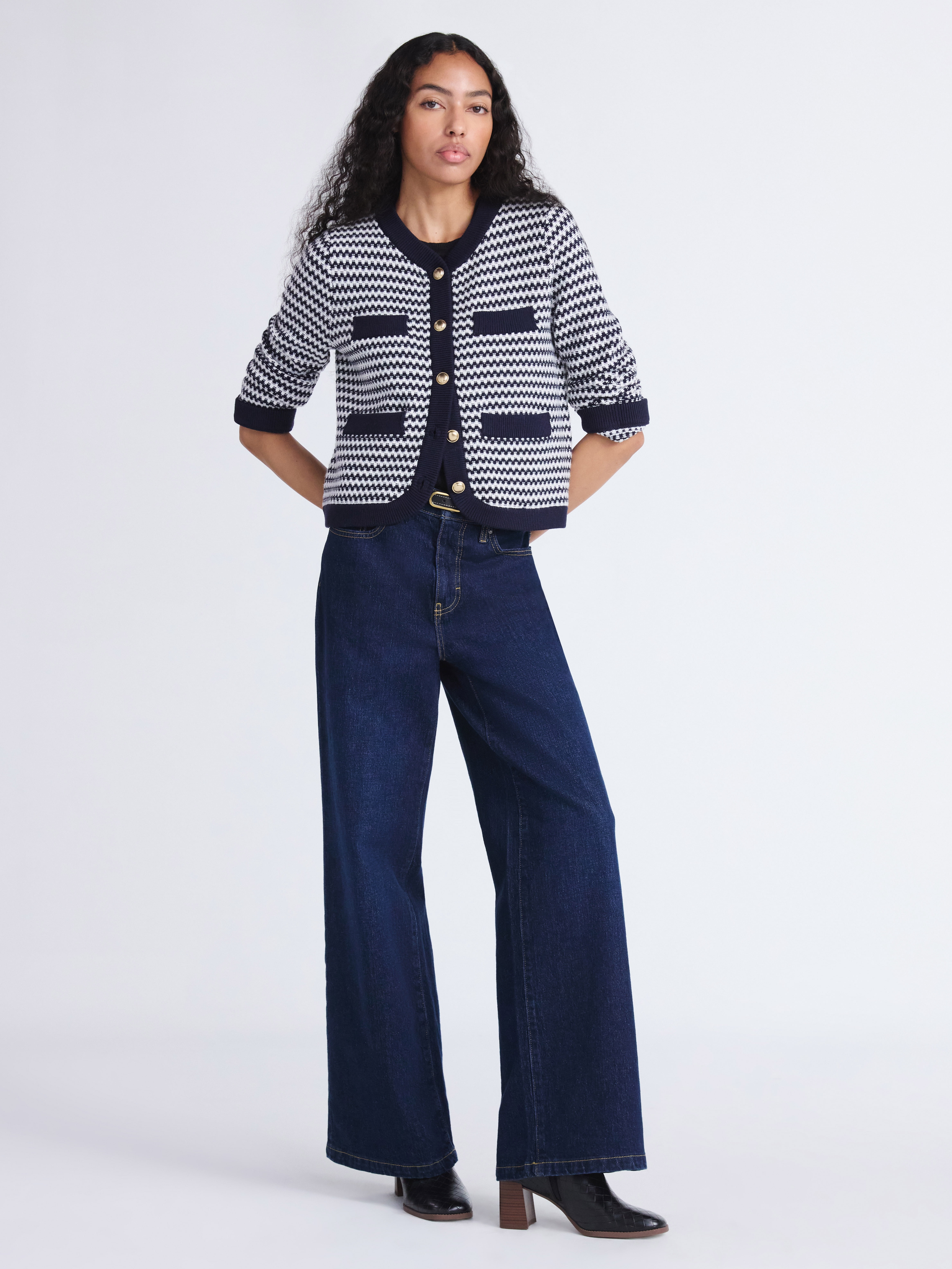 Free Assembly Women's and Women's Plus Textured Cardigan Sweater with Welt Pockets, Lightweight, Sizes XS-4X