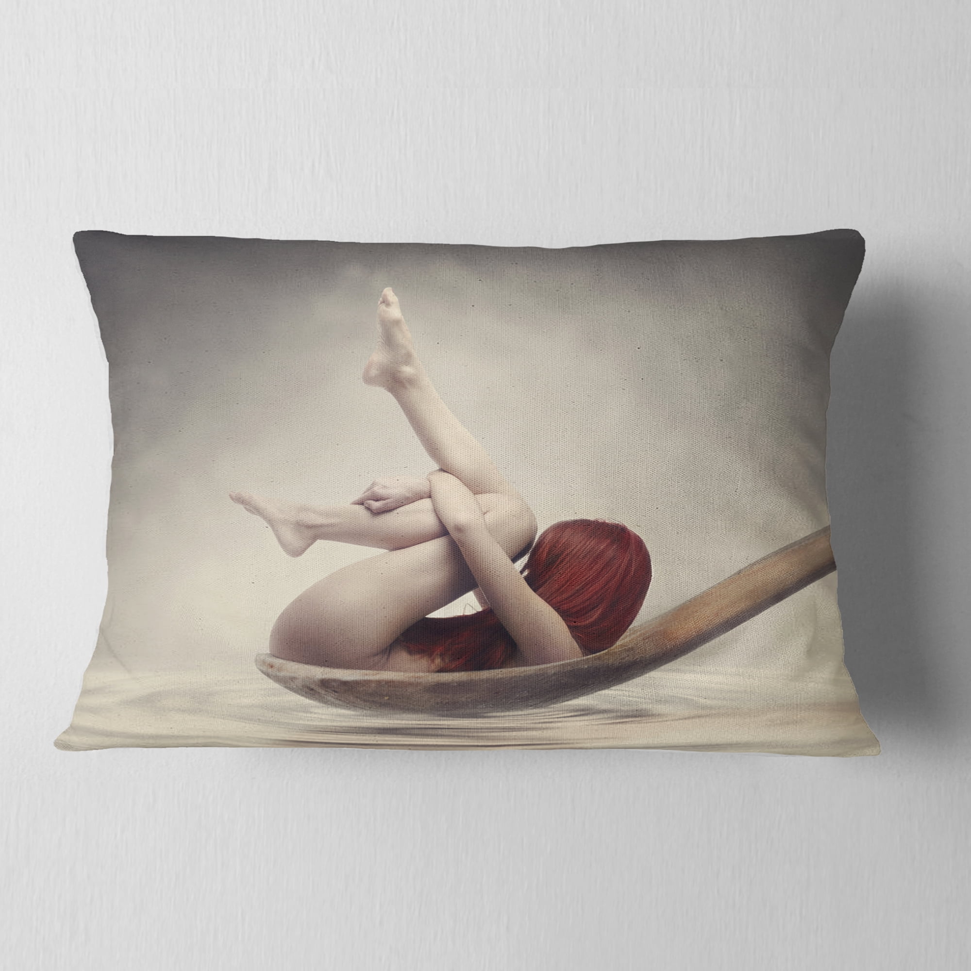 Designart Beauty Bath - Contemporary Throw Pillow - 12x20