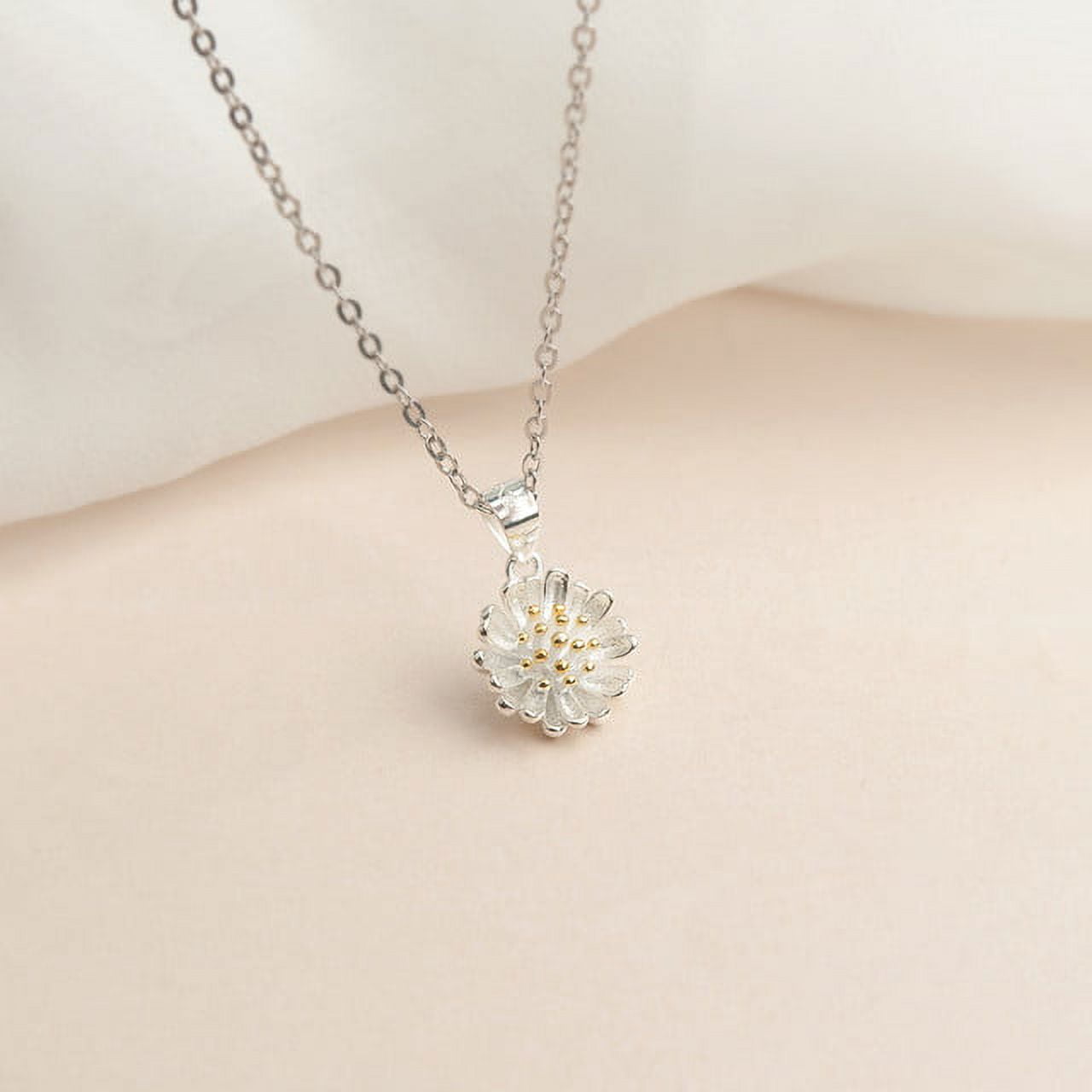 Personalized Grandmother Granddaughter Necklace - Granddaughter Gifts from Nana - Custom To My Granddaughter - Sterling Silver Daisy Necklace Gift from Grandma