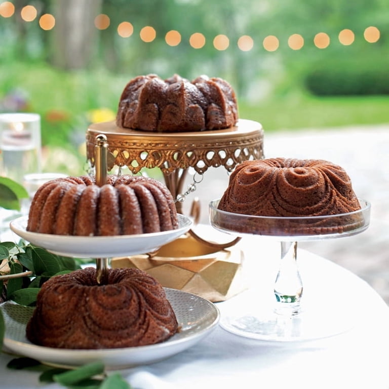 Nordic Ware 9 Cup Bundt¬Æ Quartet Pan, Four Unique Designs, Cast