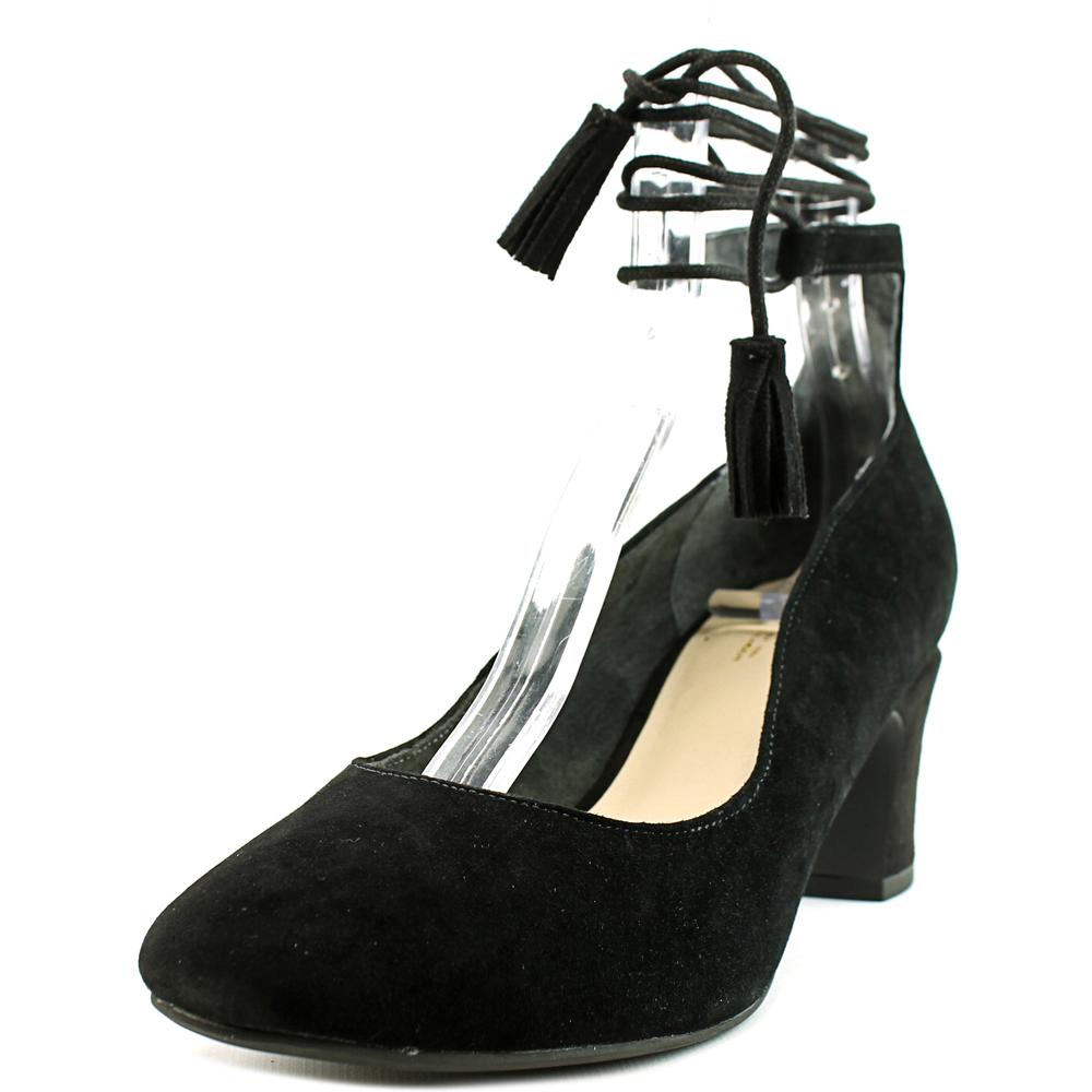 womens black pumps size 7