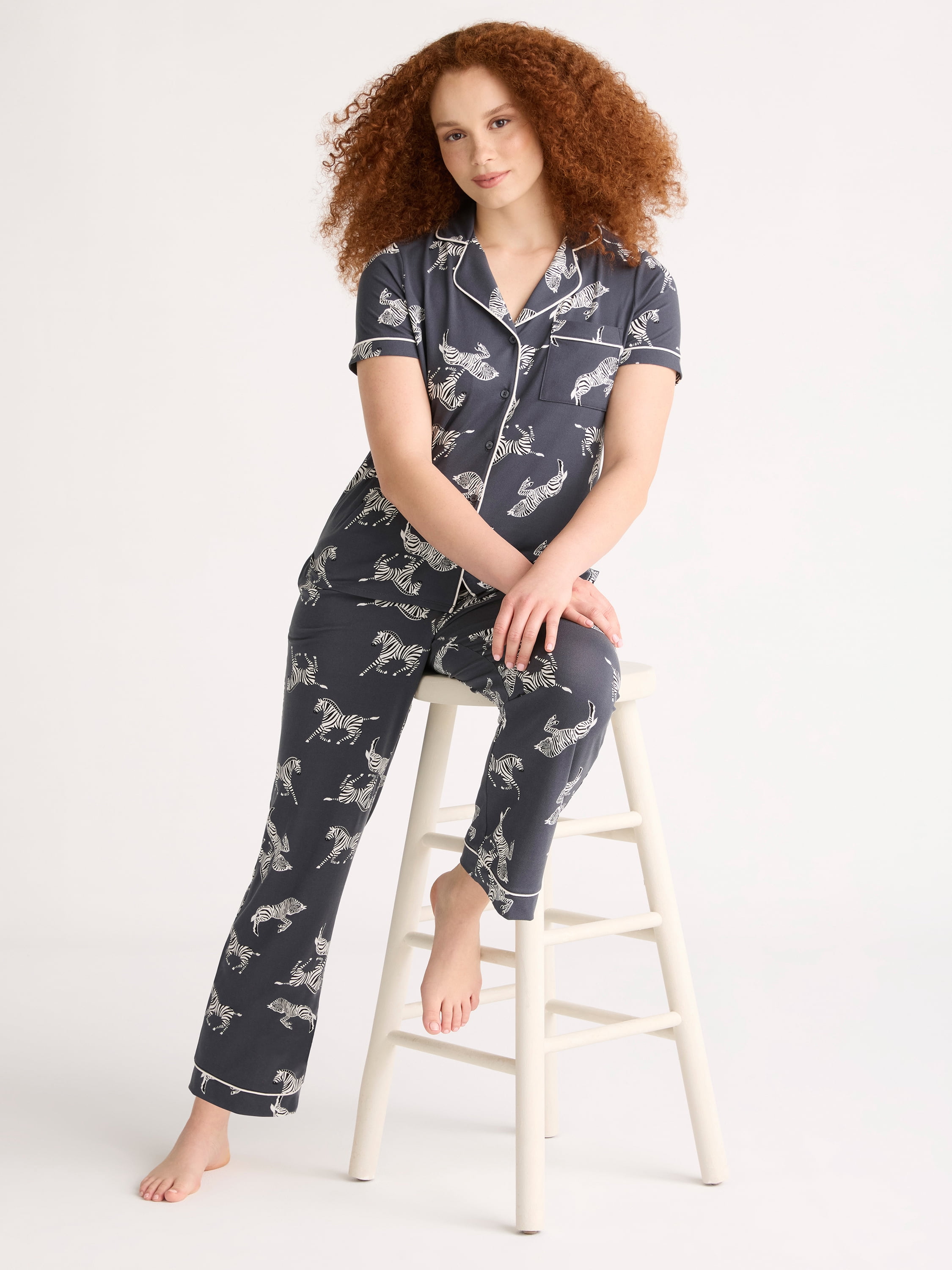 Joyspun Women's Dreamy Soft Collection Notch Collar Short Sleeve Knit Top & Capri Pajama Set, 2-Piece, Sizes XS-3X