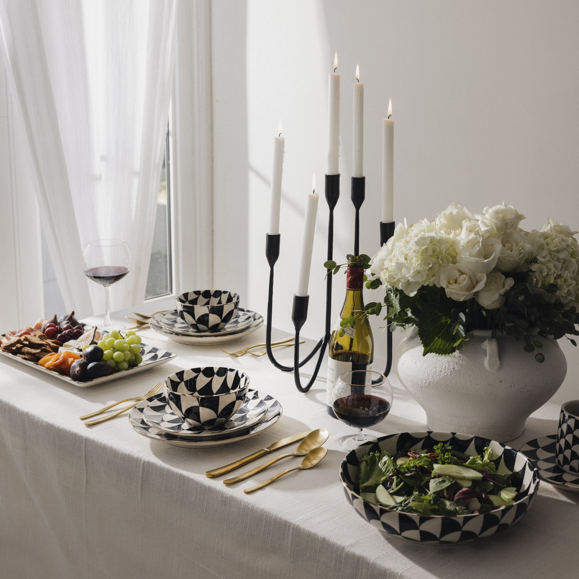 Thyme & Table Emmett Ceramic Serve Bowl Black and White