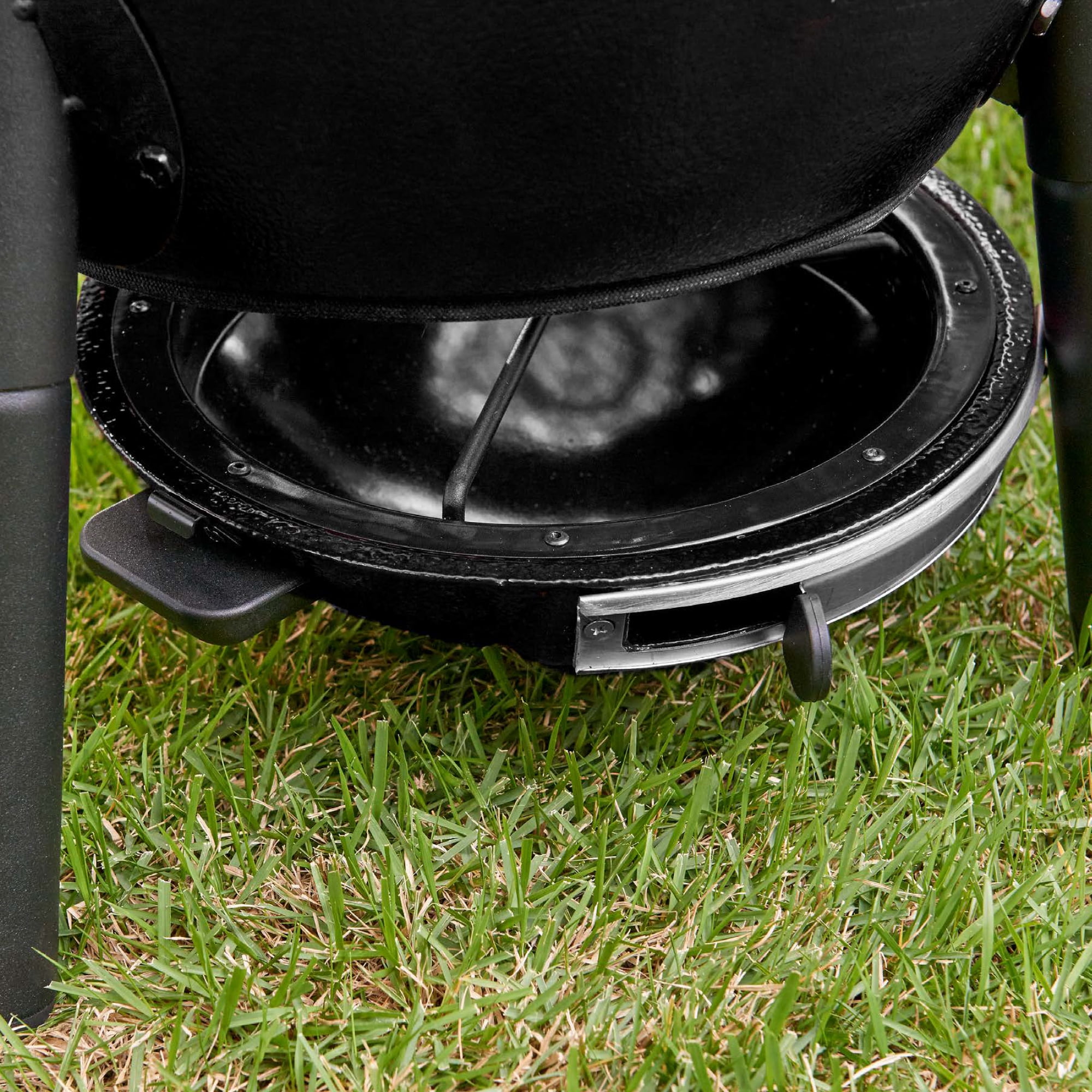 Char-Griller 20" Black Charcoal Kamado Grill